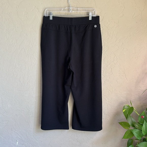 2 pairs 1 Navy 1 Black Talbots Gaucho soft Elegant Navy Pants size medium - Picture 8 of 9